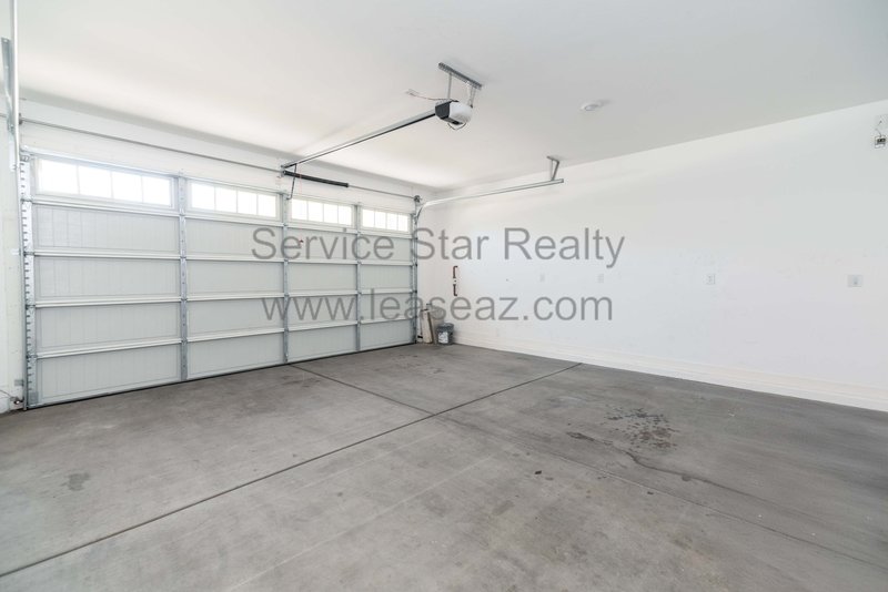 2021 Built Home in Crest at Western Enclave in West Phoenix property image