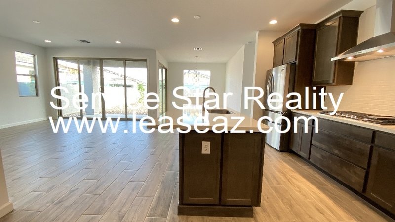 Beautiful Eastmark 3 Bedroom + Den! property image