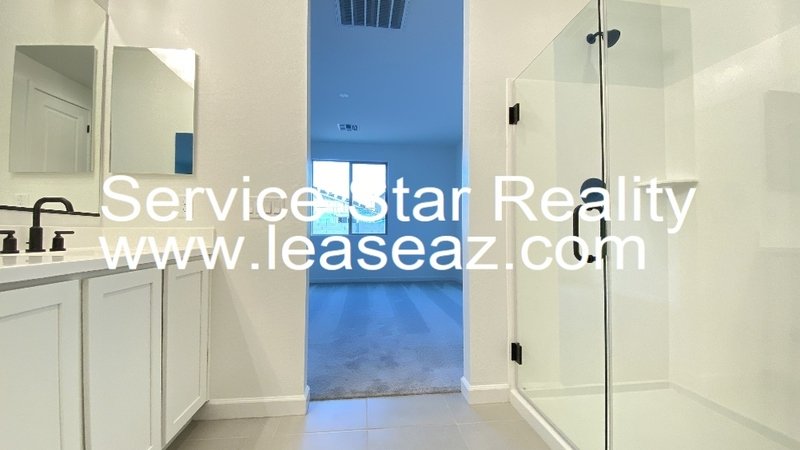 Beautiful Eastmark 3 Bedroom + Den! property image