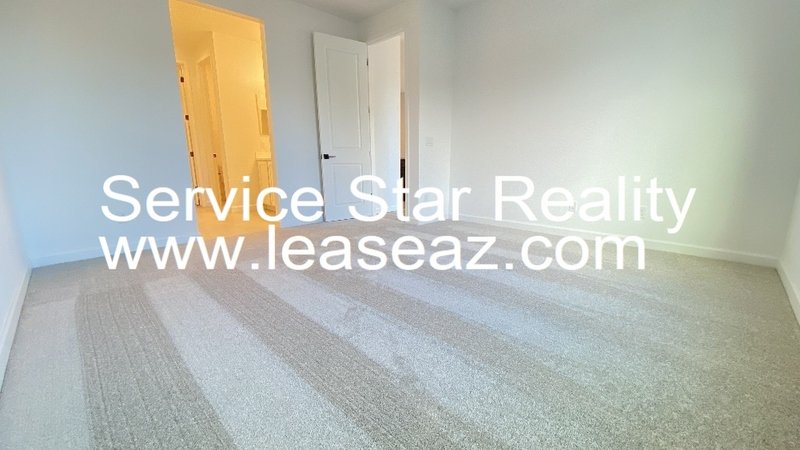 Beautiful Eastmark 3 Bedroom + Den! property image