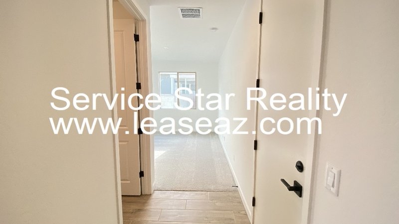 Beautiful Eastmark 3 Bedroom + Den! property image