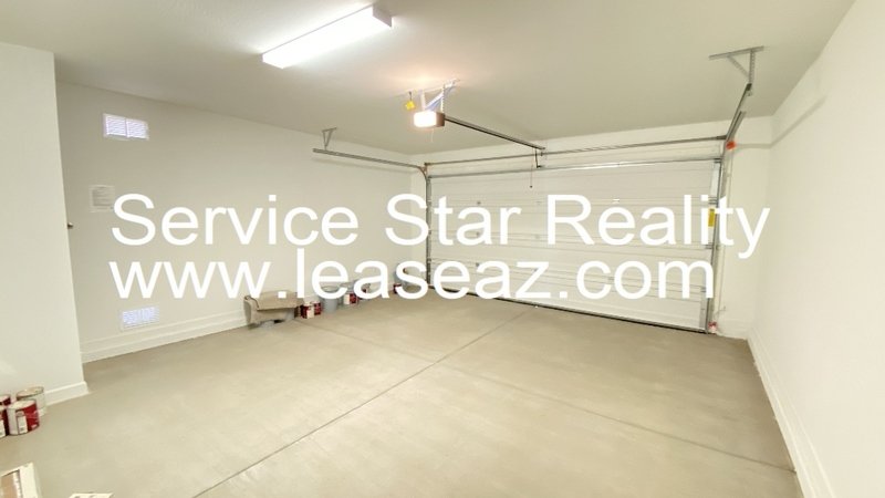 Beautiful Eastmark 3 Bedroom + Den! property image