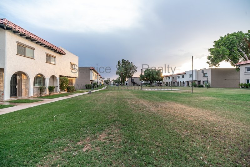 Beautifully Remodeled Townhome in Villa Seville property image