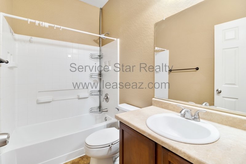 Spacious 4+2.5 Avondale property image