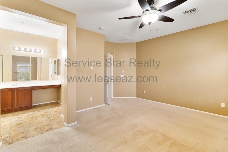 Spacious 4+2.5 Avondale property image