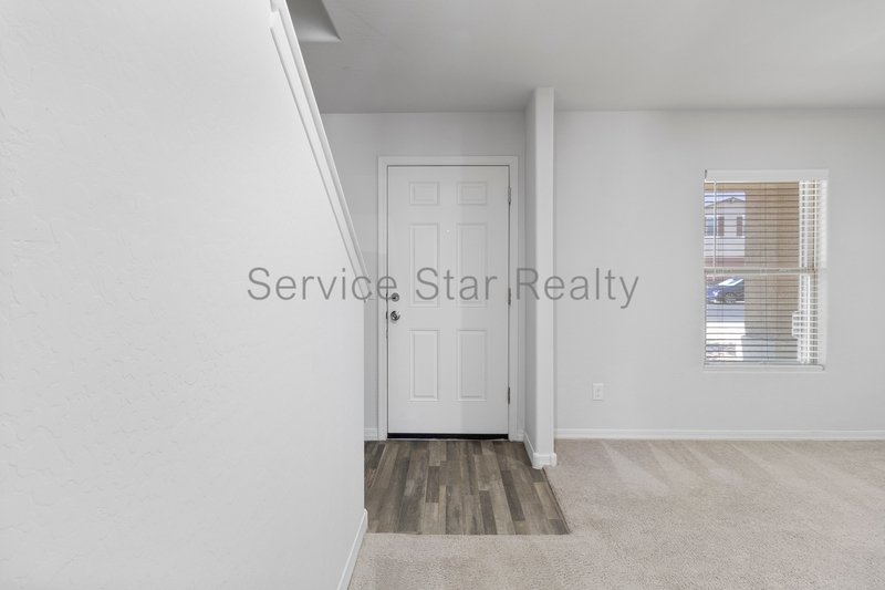 MOVE IN SPECIAL -- **2 WEEKS FREE RENT** property image