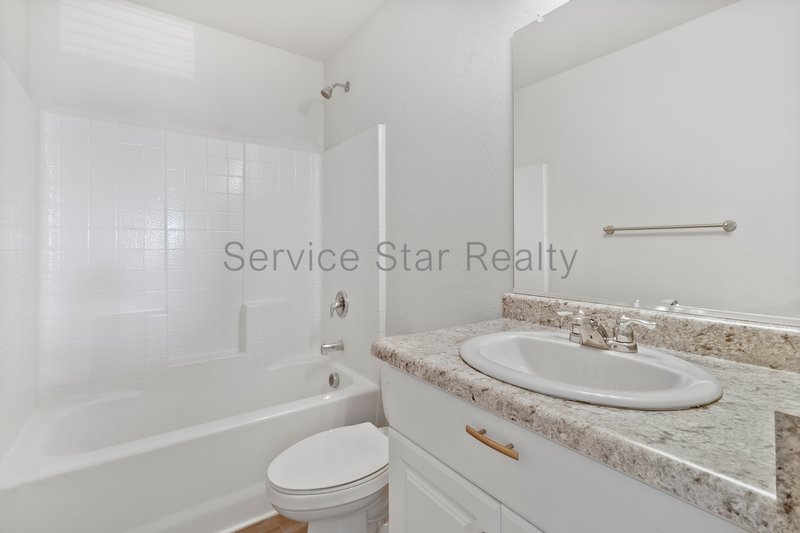 MOVE IN SPECIAL -- **2 WEEKS FREE RENT** property image