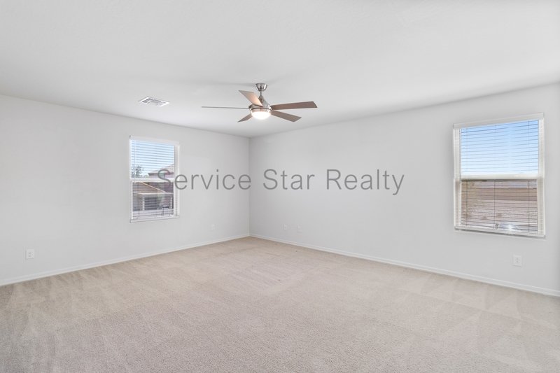 MOVE IN SPECIAL -- **2 WEEKS FREE RENT** property image