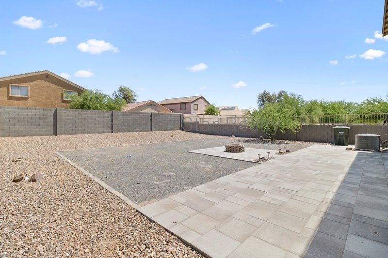 MOVE IN SPECIAL -- **2 WEEKS FREE RENT** property image