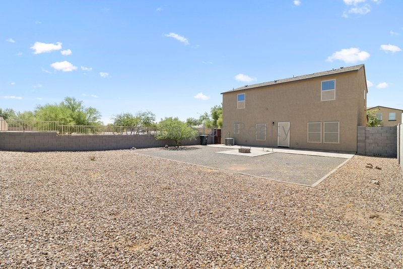 MOVE IN SPECIAL -- **2 WEEKS FREE RENT** property image