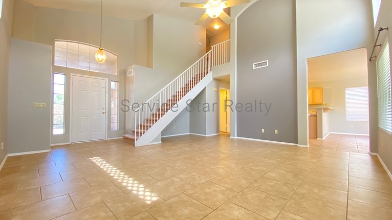 Fantastic 3+2.5 home in Glendale! property image