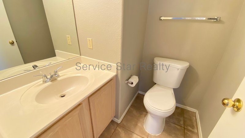 Fantastic 3+2.5 home in Glendale! property image