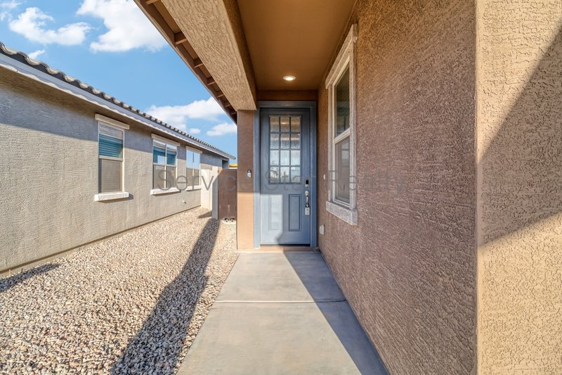 **1 MONTH FREE RENT!!** property image