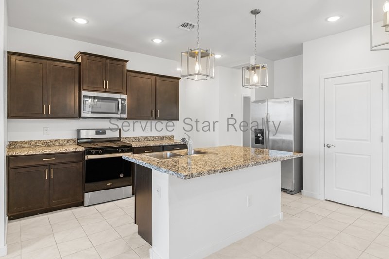 **1 MONTH FREE RENT!!** property image