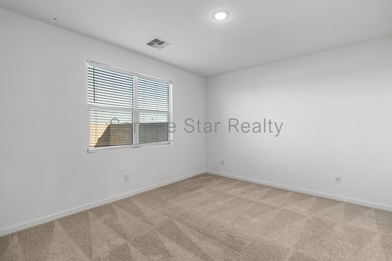 **1 MONTH FREE RENT!!** property image