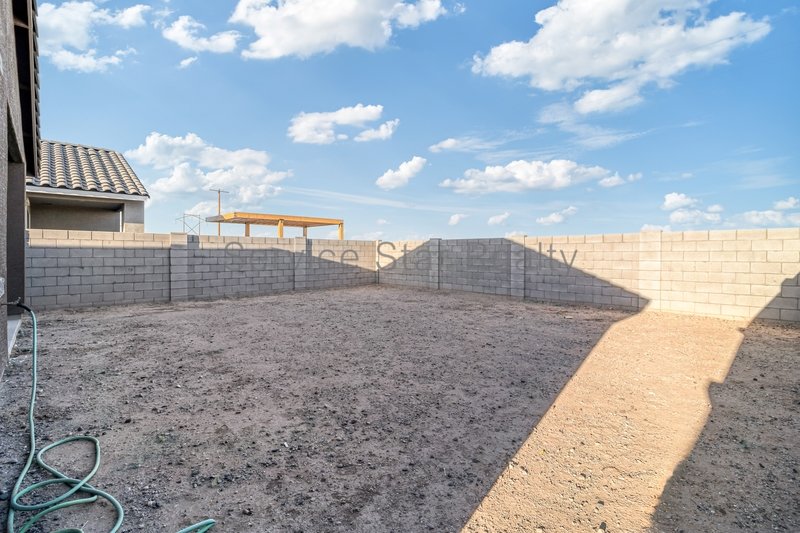 **1 MONTH FREE RENT!!** property image