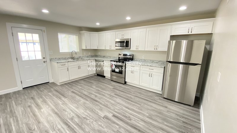 **MOVE IN SPECIAL -- 2 WEEKS FREE RENT!!** property image