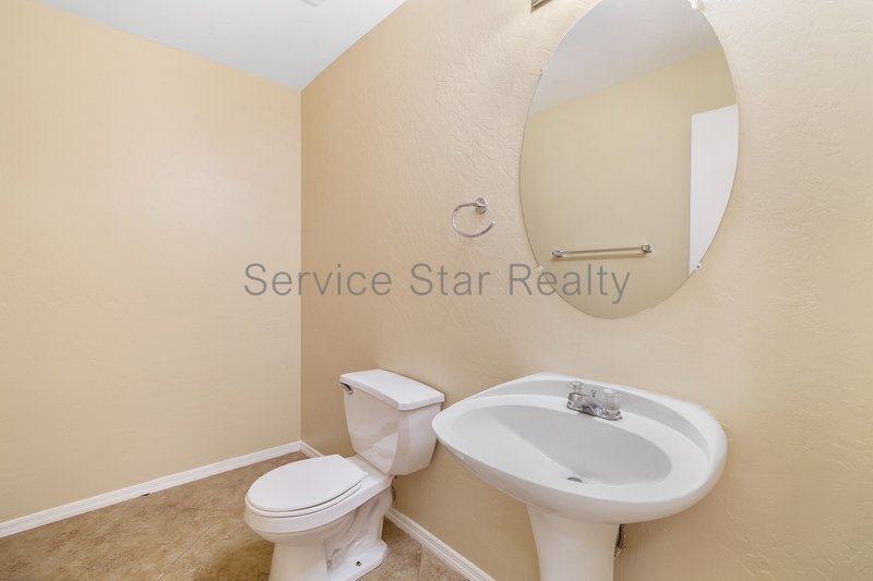 Spacious 3-Bed, 2.5-Bath Home with Loft in North Phoenix property image