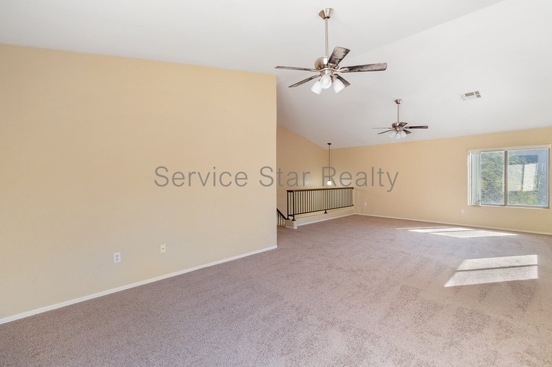 Spacious 3-Bed, 2.5-Bath Home with Loft in North Phoenix property image