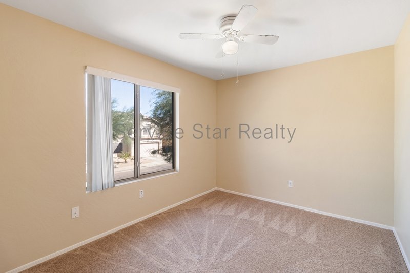 Spacious 3-Bed, 2.5-Bath Home with Loft in North Phoenix property image