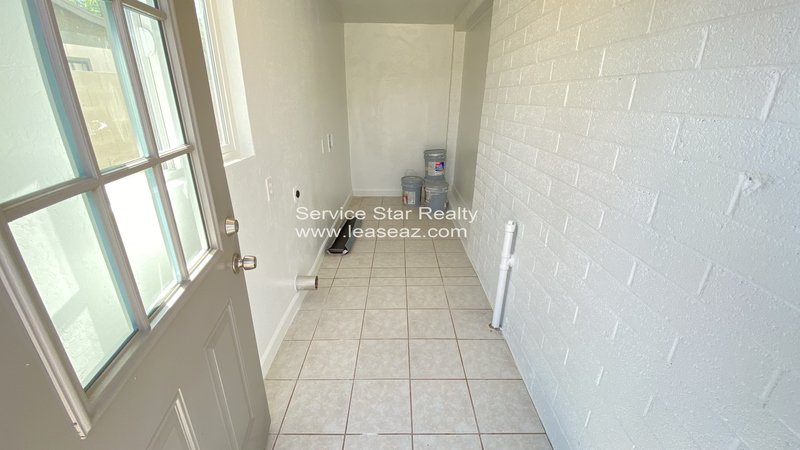 **MOVE IN SPECIAL -- 2 WEEKS FREE RENT!!** property image