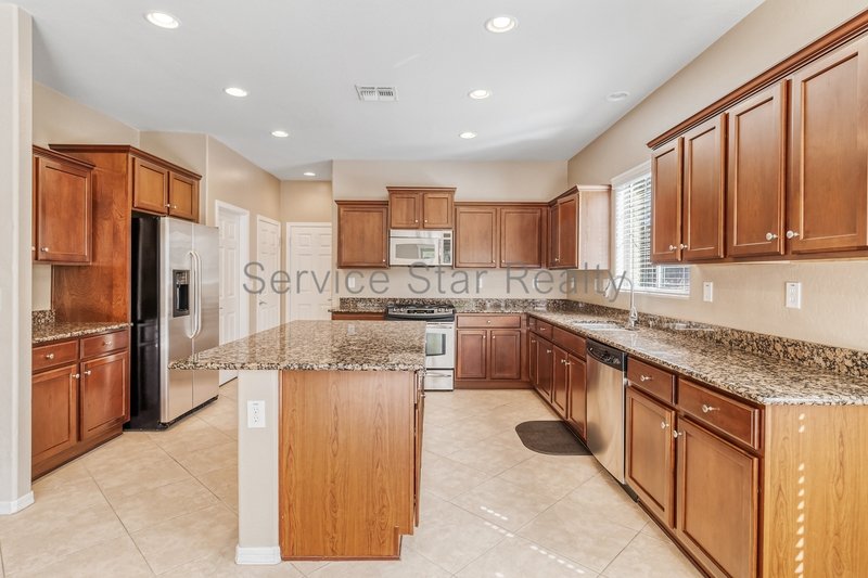 Beautiful 3BR/2.5BA in North Phoenix - Norterra! property image