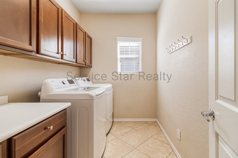 Beautiful 3BR/2.5BA in North Phoenix - Norterra! property image