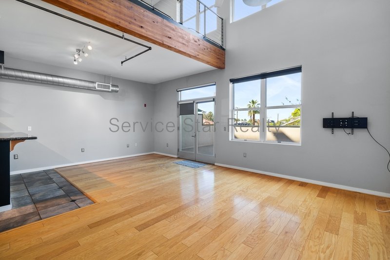 Fantastic Loft-Style Condo in Downtown Phoenix property image
