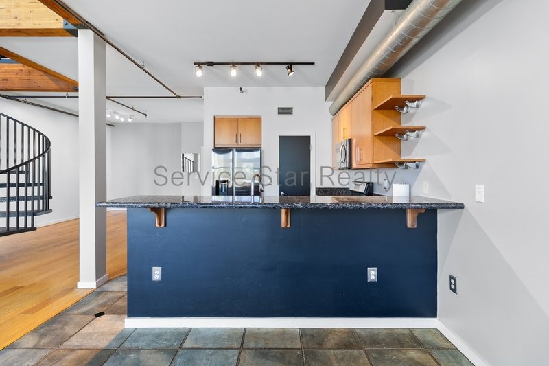 Fantastic Loft-Style Condo in Downtown Phoenix property image