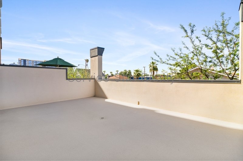 Fantastic Loft-Style Condo in Downtown Phoenix property image