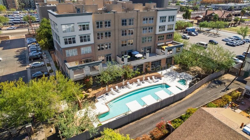 Fantastic Loft-Style Condo in Downtown Phoenix property image