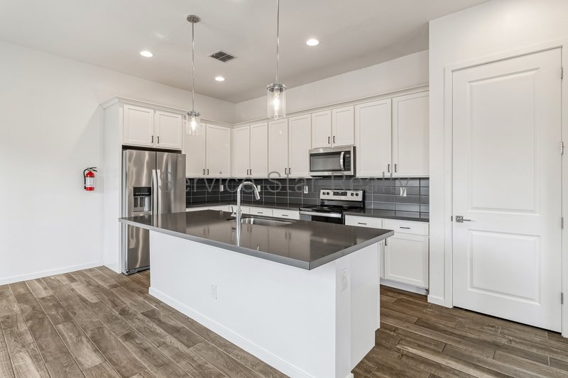Beautiful 3BR/3.5BA Townhome in Tempe! property image