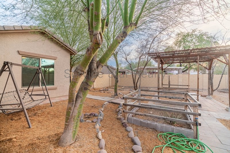 2+ bedroom, 2 bath home in Buckeye! property image