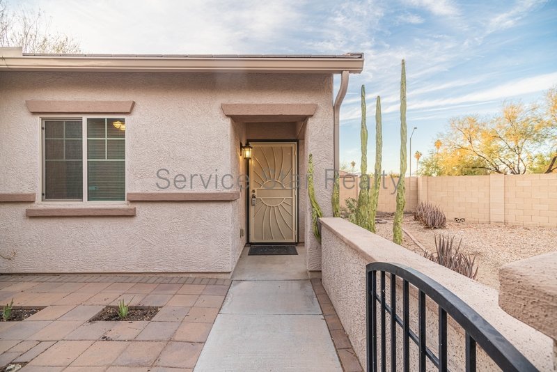 2+ bedroom, 2 bath home in Buckeye! property image