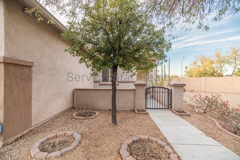 2+ bedroom, 2 bath home in Buckeye! property image