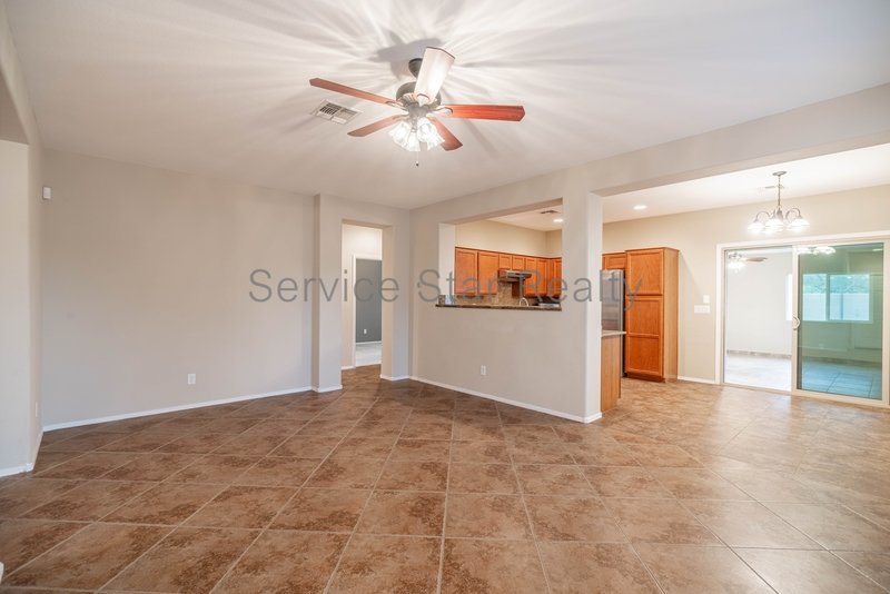 2+ bedroom, 2 bath home in Buckeye! property image