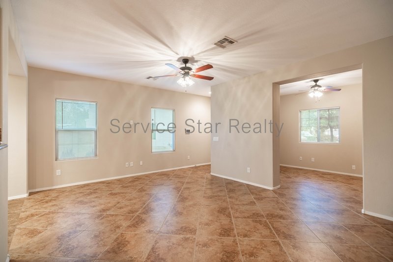 2+ bedroom, 2 bath home in Buckeye! property image