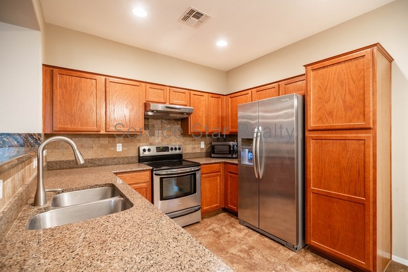 2+ bedroom, 2 bath home in Buckeye! property image