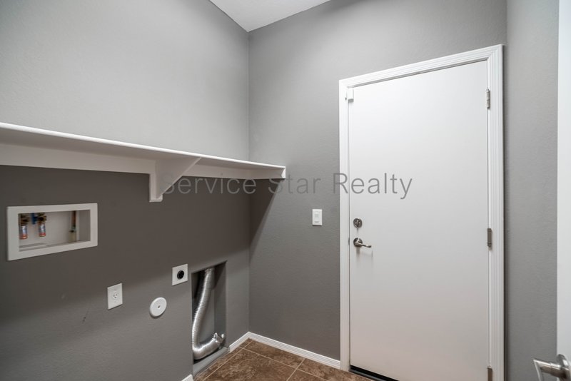 2+ bedroom, 2 bath home in Buckeye! property image