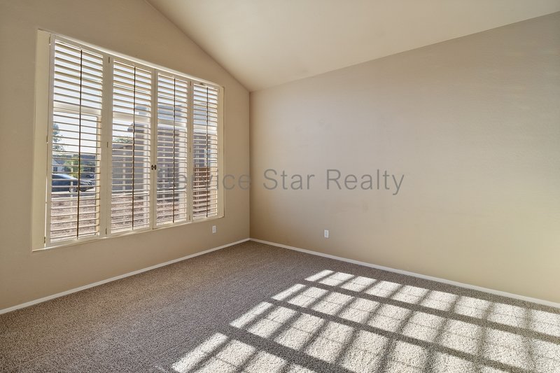 MOVE IN SPECIAL - **2 WEEKS FREE RENT WITH MOVE IN BY 6/26** property image