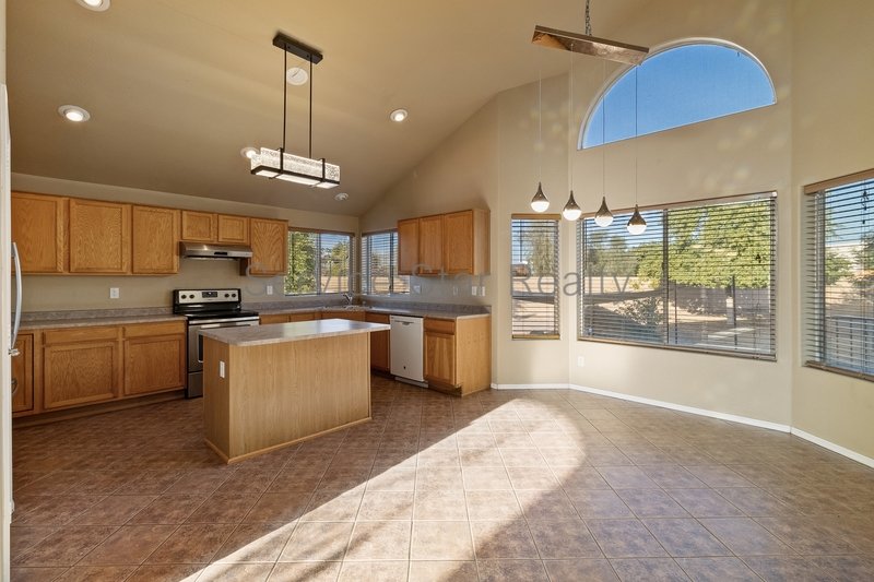 MOVE IN SPECIAL - **2 WEEKS FREE RENT WITH MOVE IN BY 6/26** property image