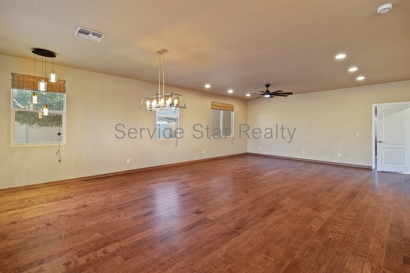 MOVE IN SPECIAL - **2 WEEKS FREE RENT WITH MOVE IN BY 6/26** property image