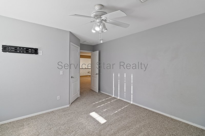 MOVE IN SPECIAL - **2 WEEKS FREE RENT WITH MOVE IN BY 6/26** property image