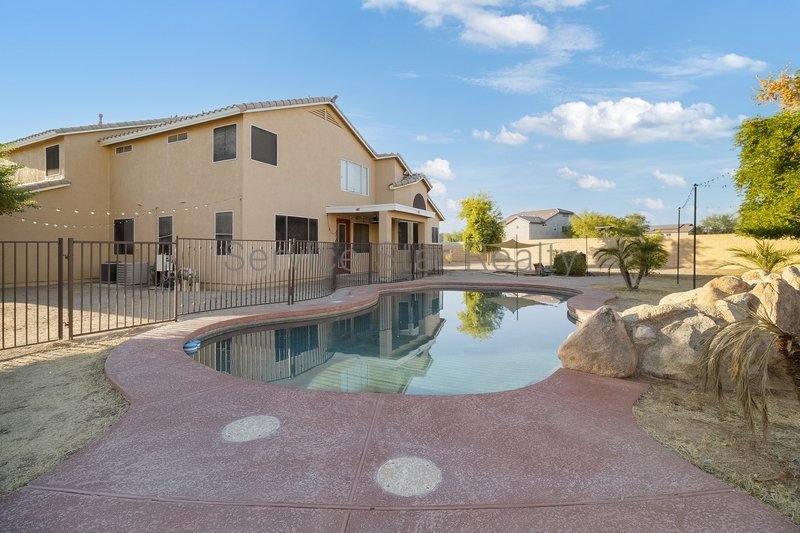 MOVE IN SPECIAL - **2 WEEKS FREE RENT WITH MOVE IN BY 6/26** property image