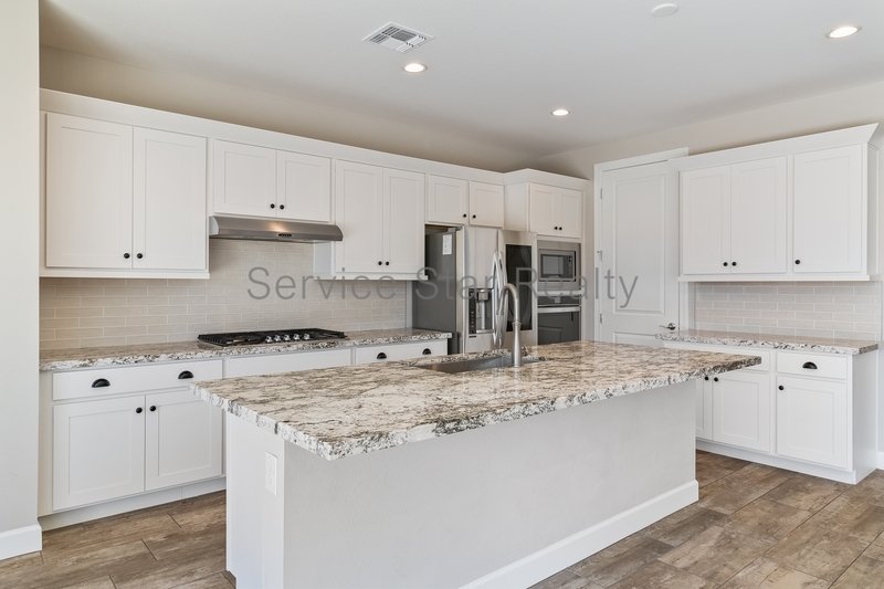 3BR/2.5BA GATED Sterling Grove  Surprise! property image