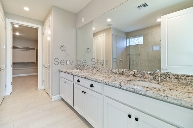 3BR/2.5BA GATED Sterling Grove  Surprise! property image
