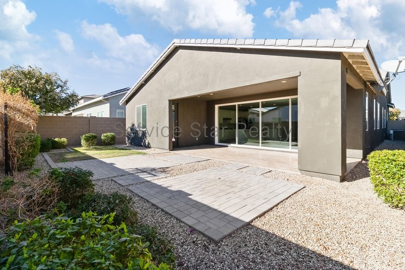 3BR/2.5BA GATED Sterling Grove  Surprise! property image