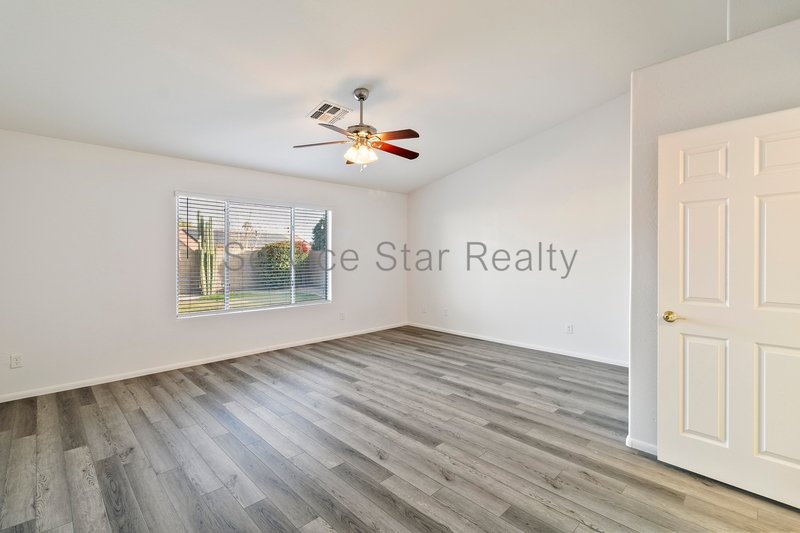 Spacious 4-Bedroom Home with 3-Car Garage in Surprise property image