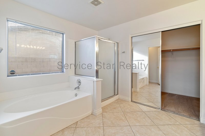 Spacious 4-Bedroom Home with 3-Car Garage in Surprise property image