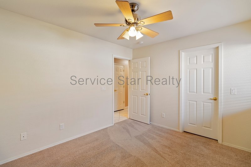 Spacious 4-Bedroom Home with 3-Car Garage in Surprise property image